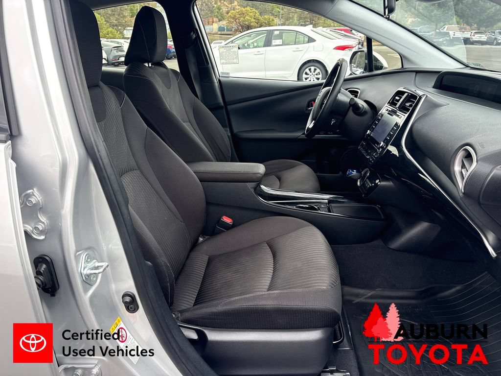 Used 2020 Toyota Prius Prime LE FWD image 29
