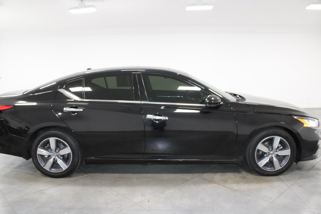 Used 2021 Nissan Altima 2.5 SL FWD image 11