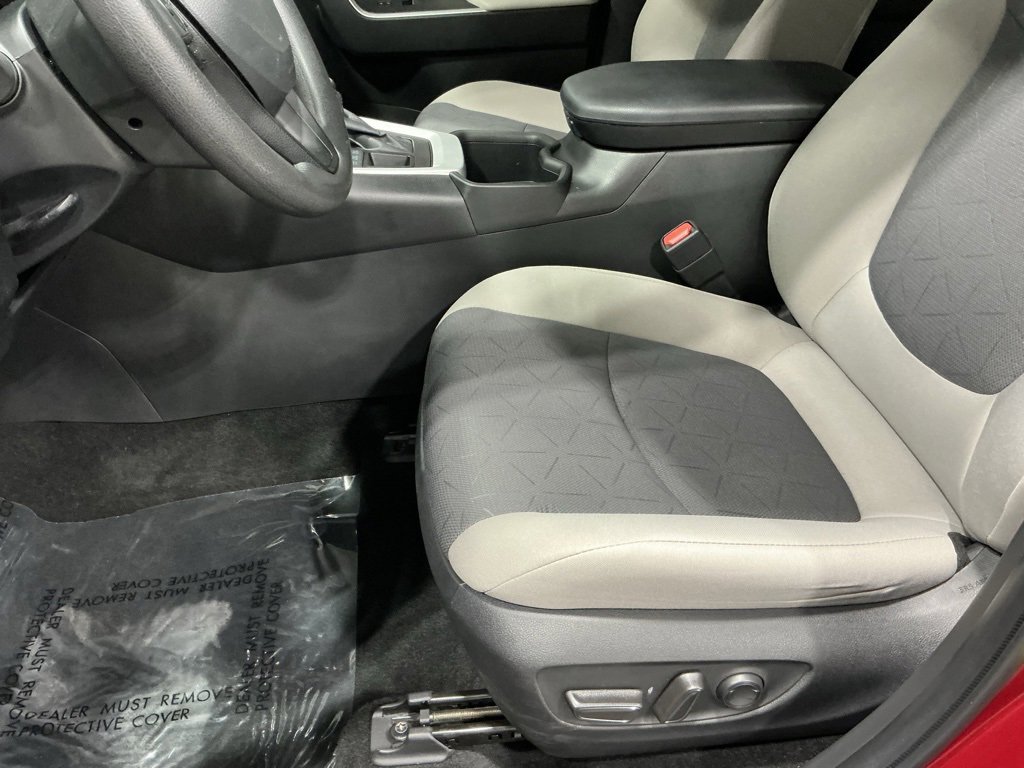 Used 2024 Toyota RAV4 XLE image 18