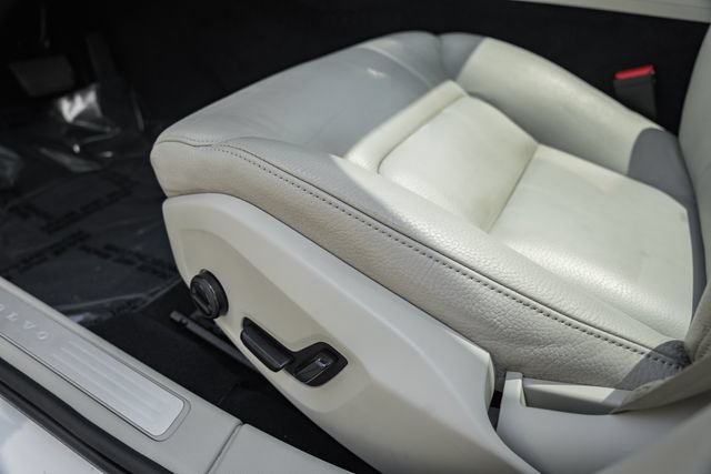Certified 2024 Volvo S60 B5 Plus AWD/4WD image 31