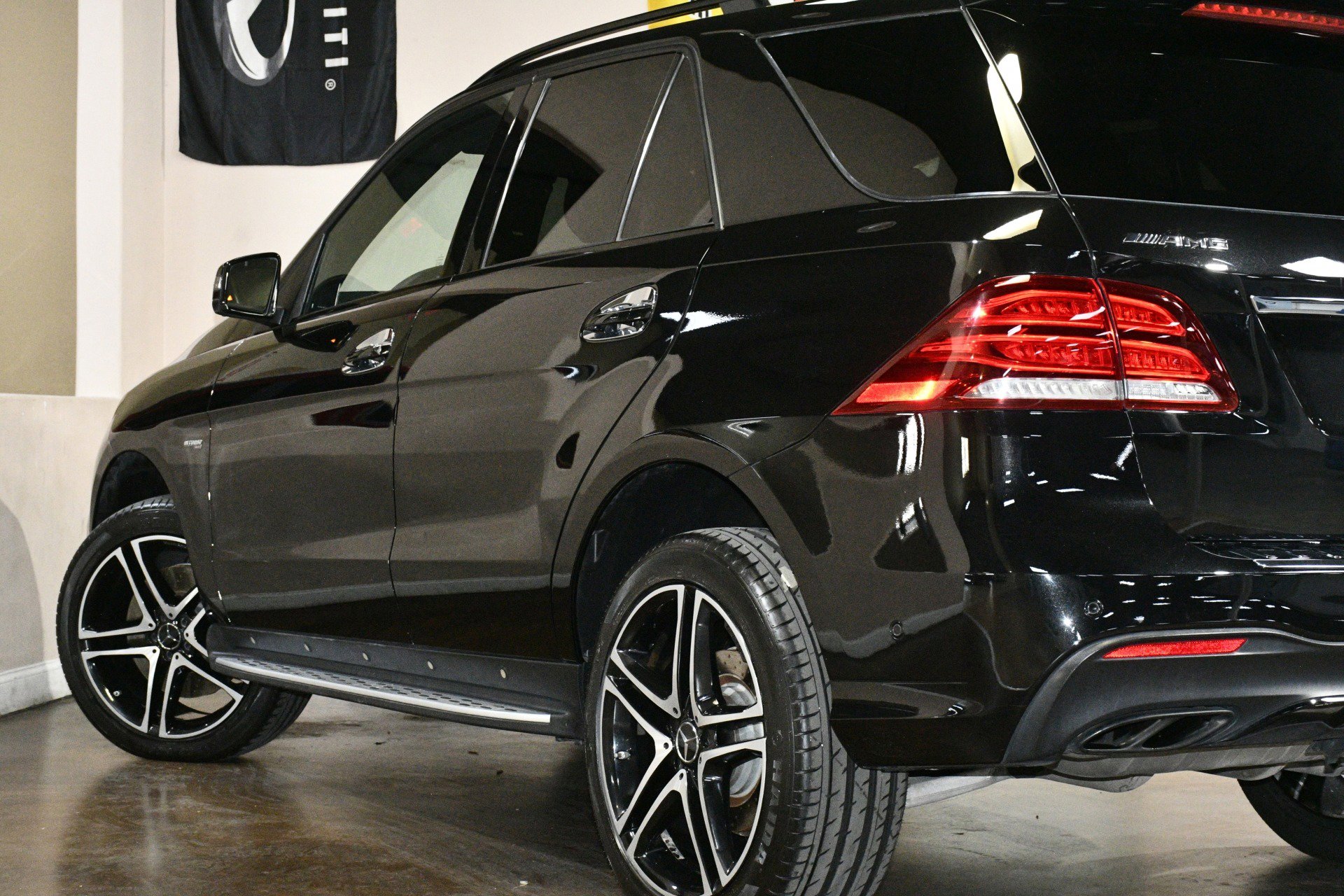 Used 2018 Mercedes-Benz GLE 43 AMG 4MATIC image 55