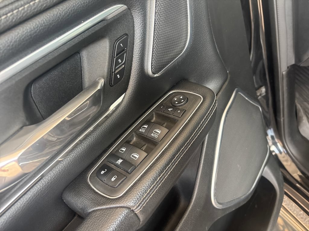 Used 2022 RAM 1500 Laramie AWD/4WD image 17