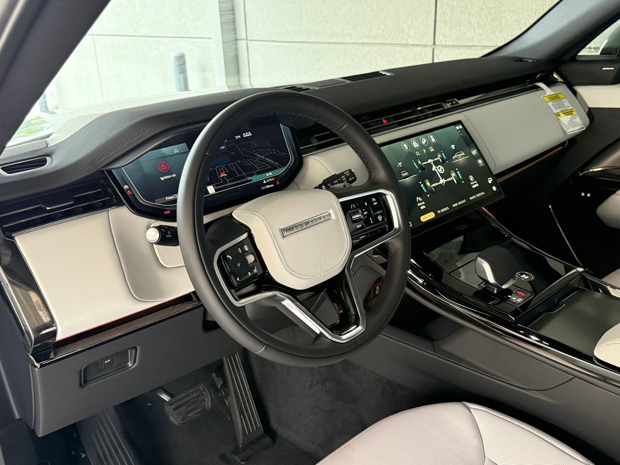 New 2026 Land Rover Range Rover Sport SE AWD/4WD image 4