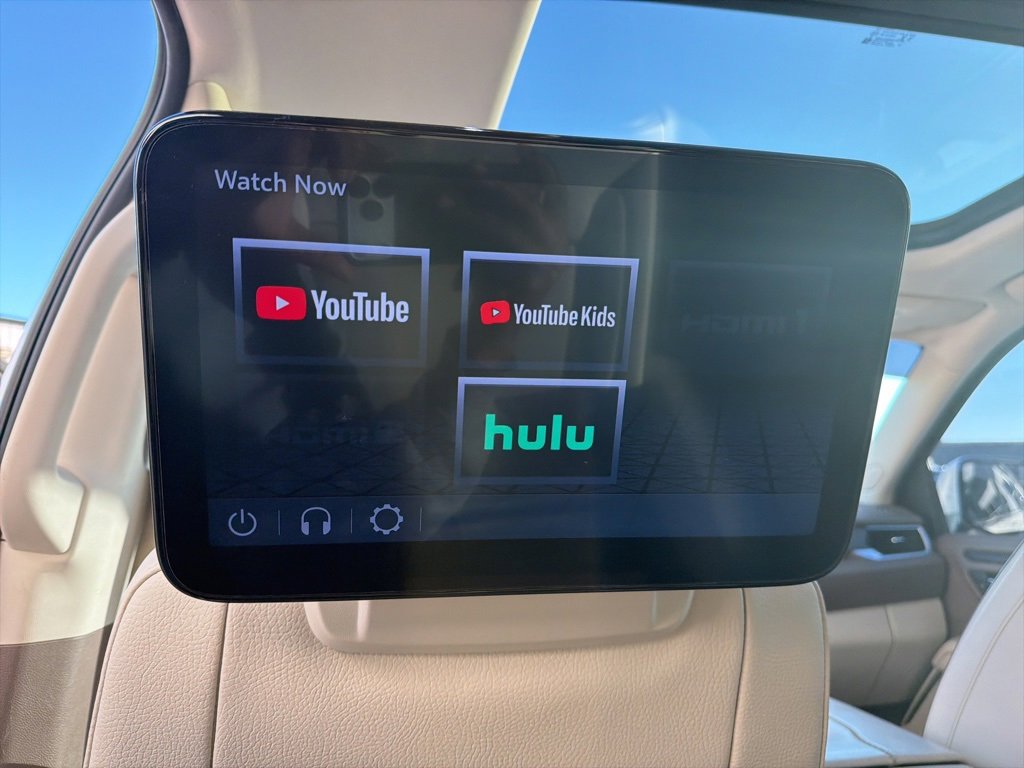 Used 2022 GMC Yukon XL Denali w/ Denali Ultimate Package image 15