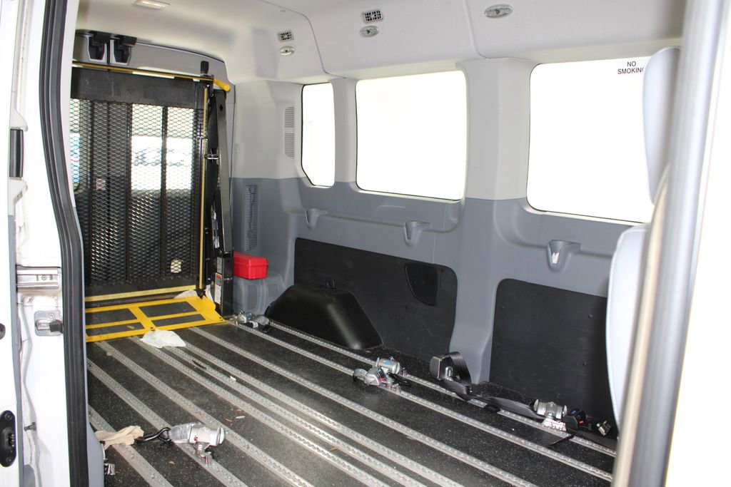 Used 2018 Ford Transit 350 XL image 26