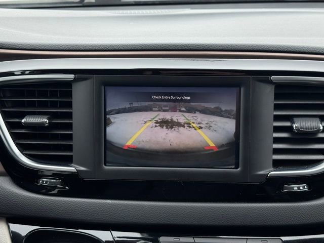 Used 2023 Chrysler Voyager LX image 4