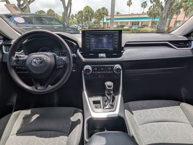 Used 2022 Toyota RAV4 XLE image 13