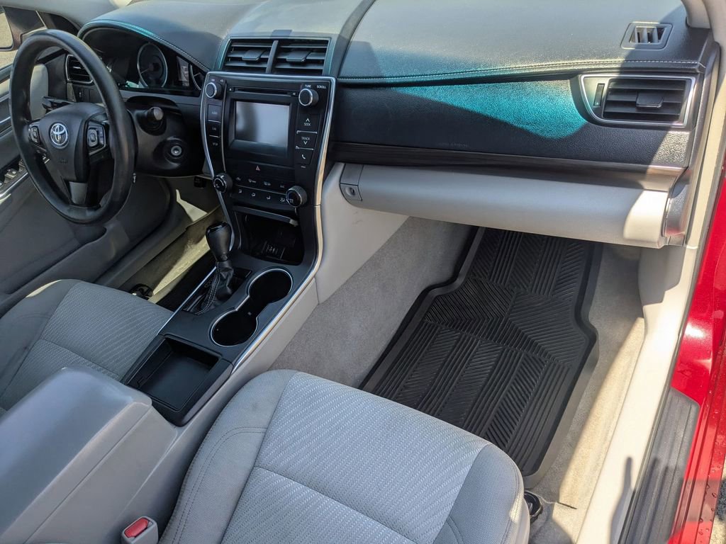 Used 2016 Toyota Camry LE FWD image 20