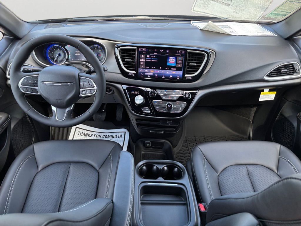 New 2027 Chrysler Pacifica LX FWD image 17