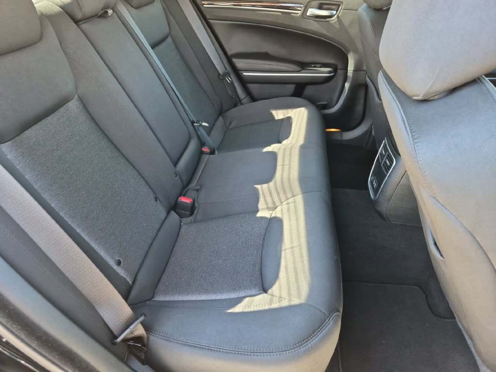 Used 2023 Chrysler 300 Touring w/ Sport Appearance Package RWD image 18