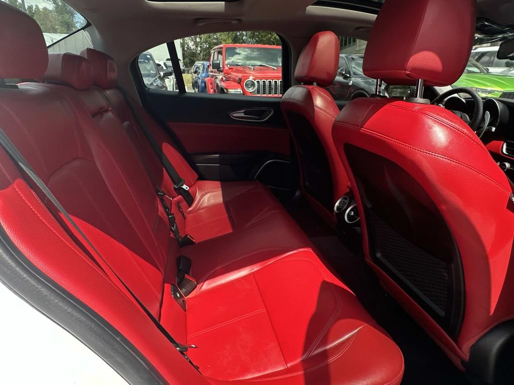 Used 2019 Alfa Romeo Giulia AWD w/ Quick Order Package 22J Sport image 15