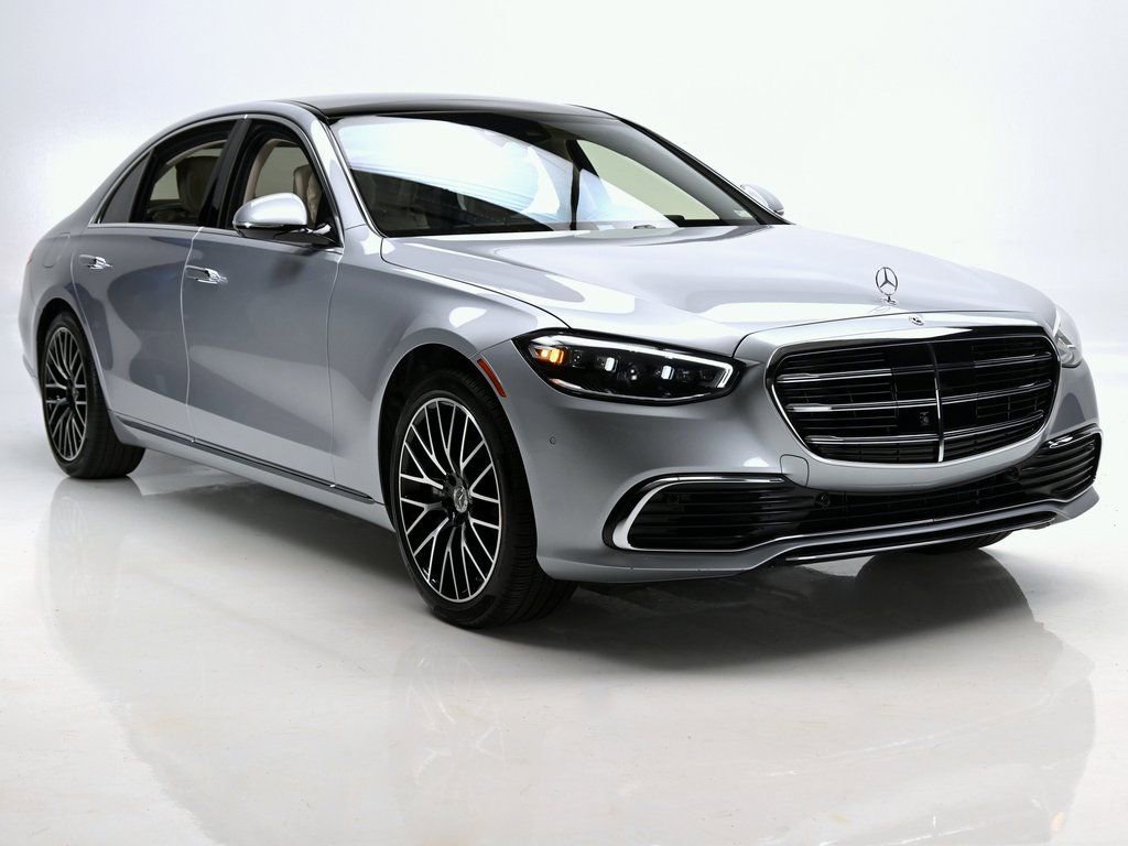 Used 2023 Mercedes-Benz S 580 4MATIC Sedan image 3