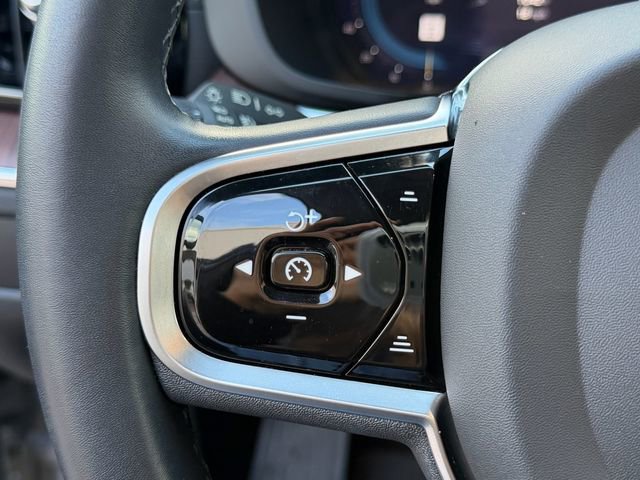 Certified 2023 Volvo XC60 B5 Ultimate w/ Protection Package Premier FWD image 28