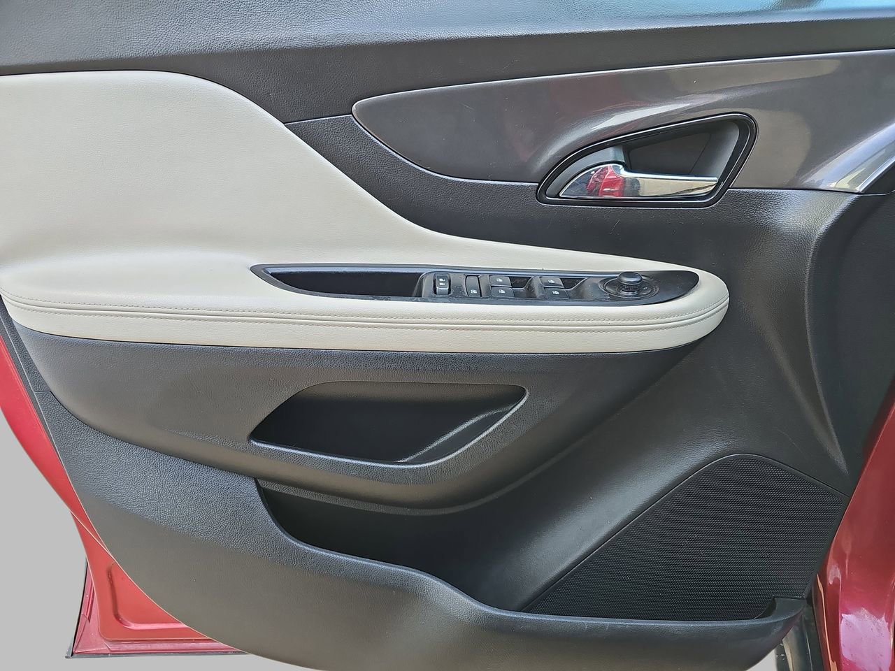 Used 2018 Buick Encore Preferred image 31