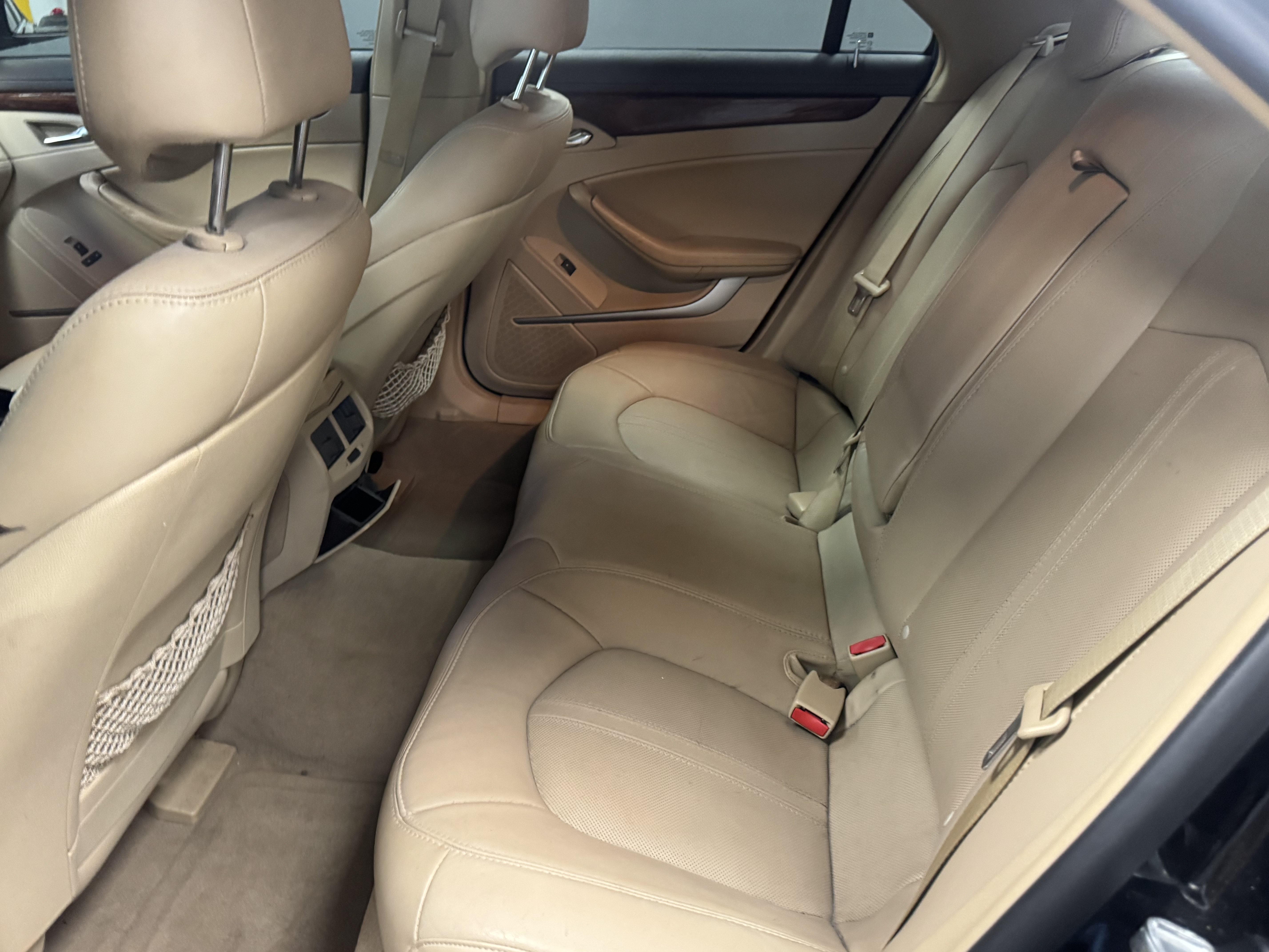 Used 2011 Cadillac CTS Luxury RWD image 8