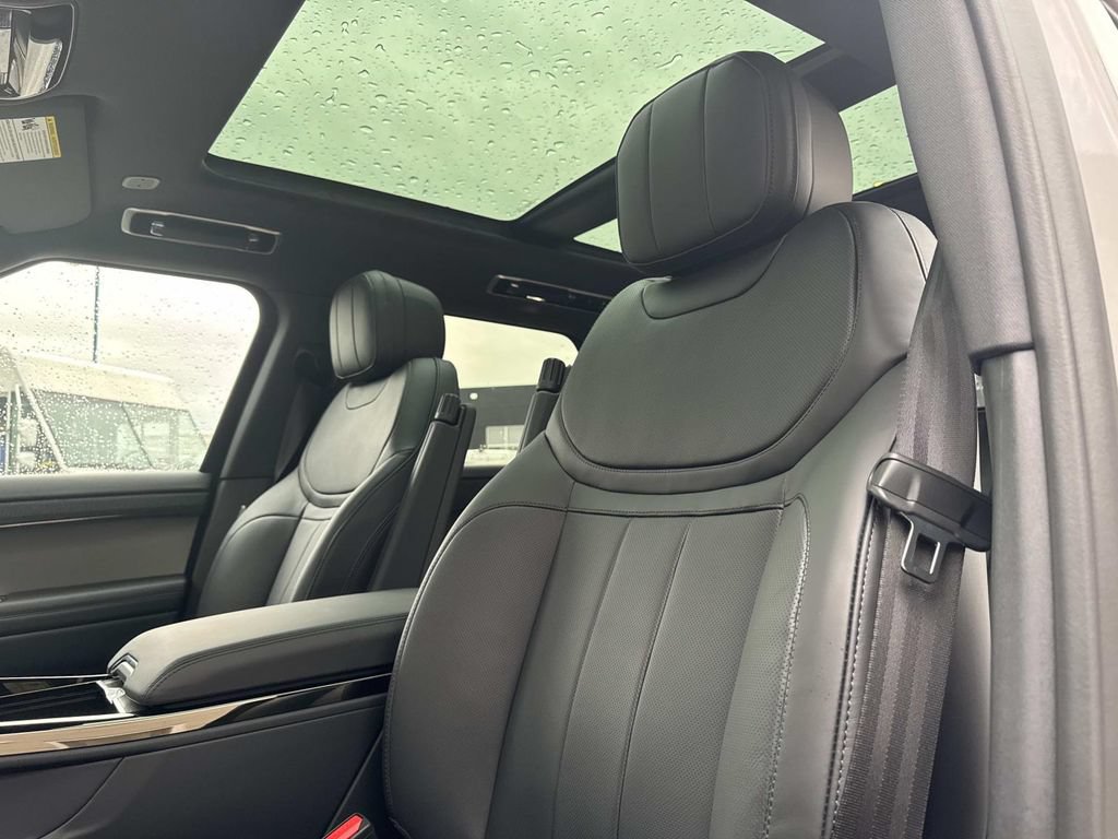 New 2026 Land Rover Range Rover Sport Dynamic SE AWD/4WD image 21
