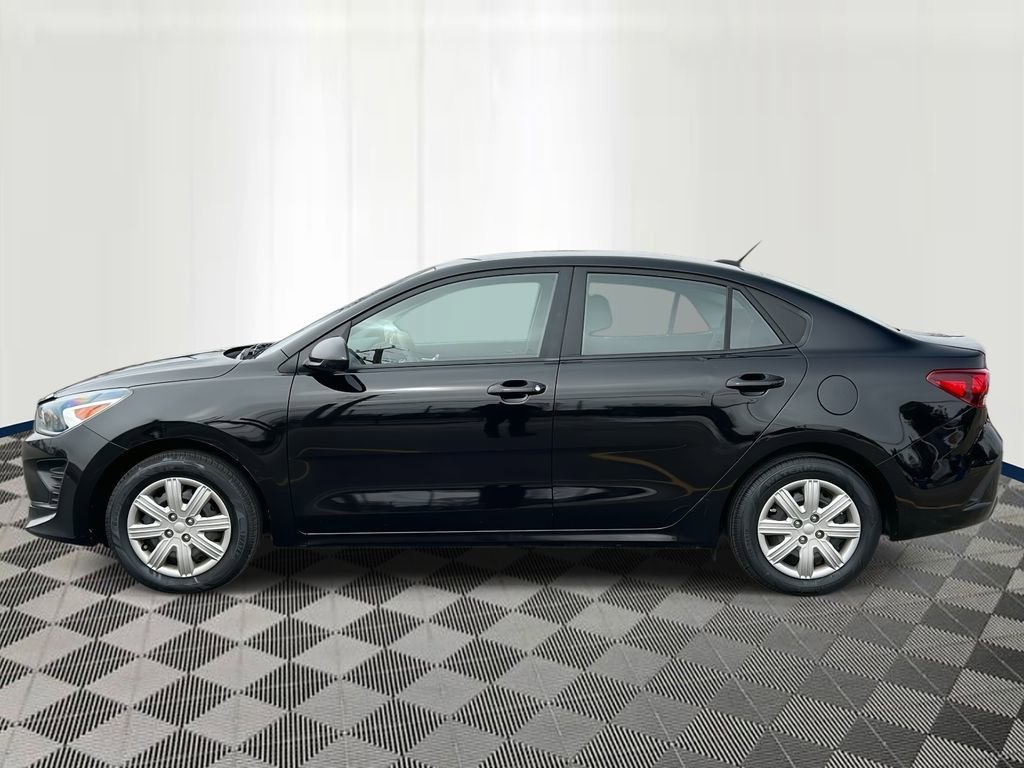 Used 2022 Kia Rio LX image 2