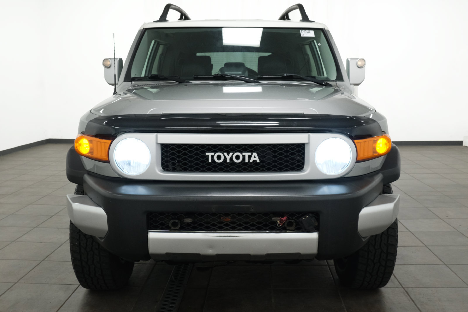 Used 2011 Toyota FJ Cruiser 4WD w/ Upgrade Pkg image 8