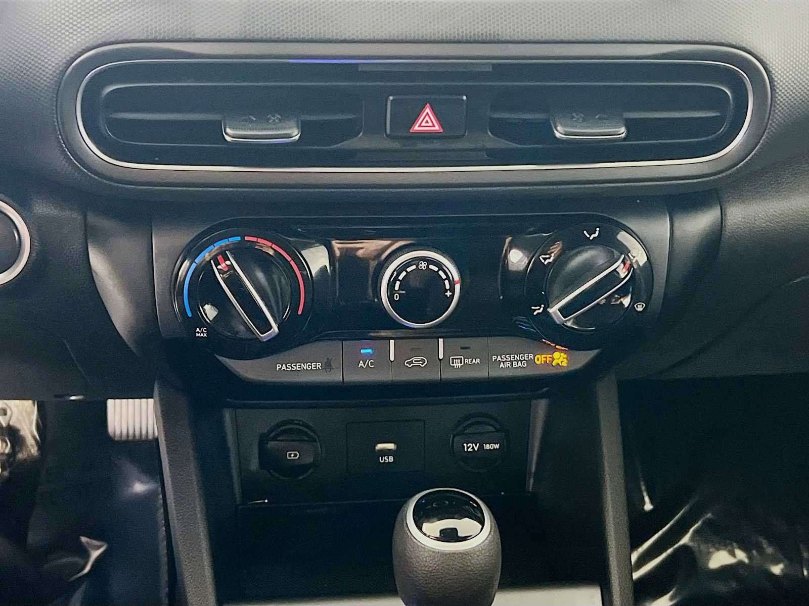 Certified 2023 Hyundai Kona SEL AWD/4WD image 15