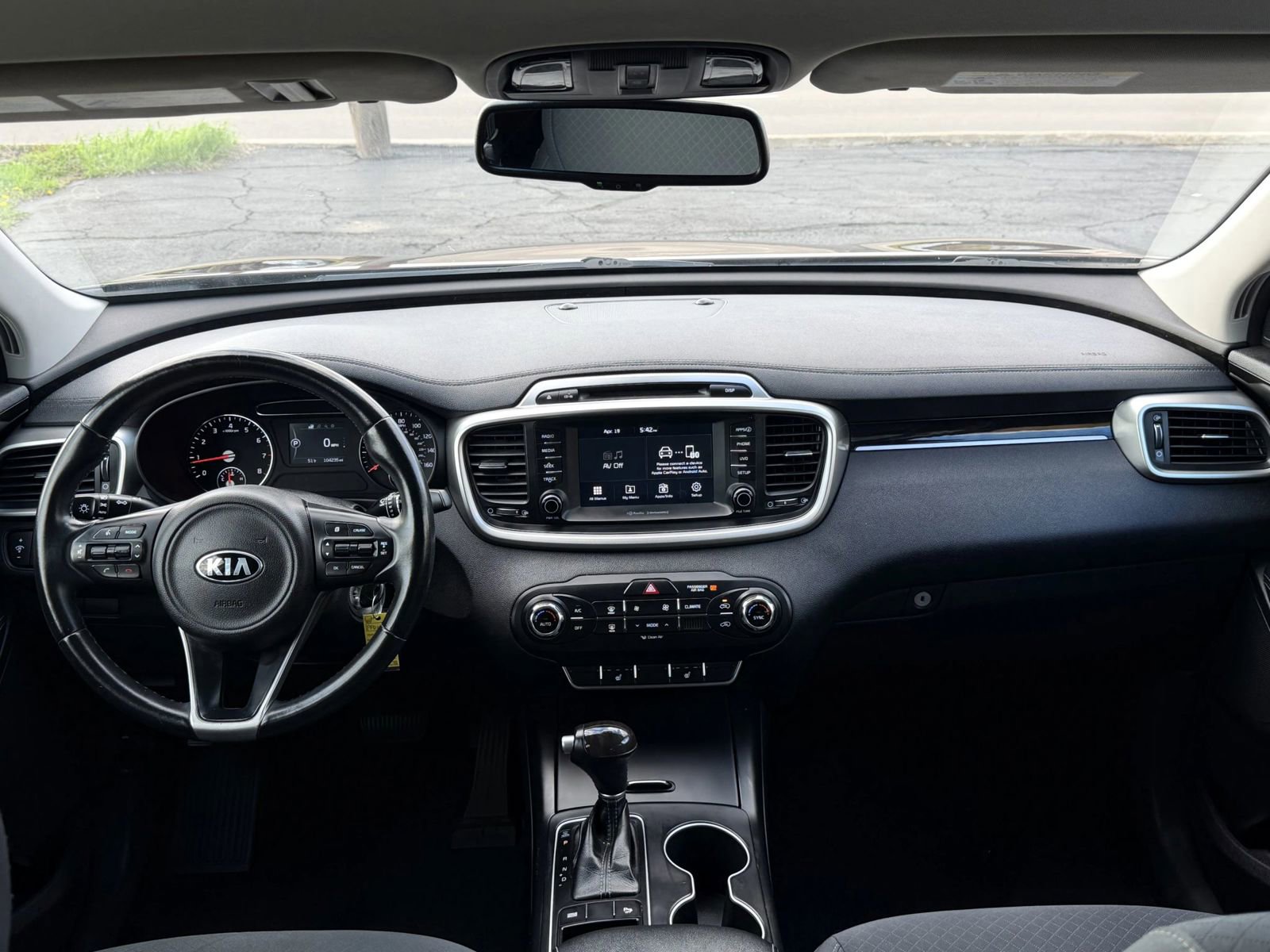 Used 2018 Kia Sorento FWD image 16