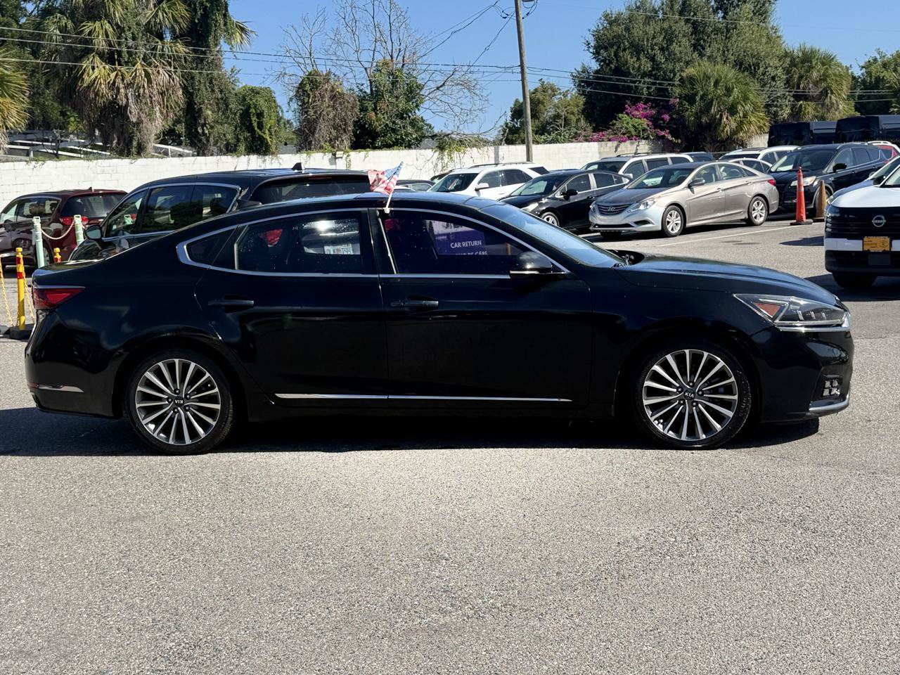 Used 2017 Kia Cadenza Technology FWD image 16