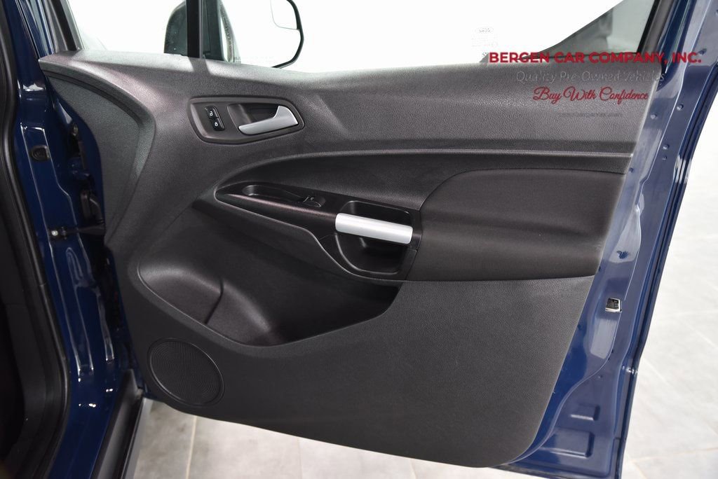 Used 2016 Ford Transit Connect XLT image 13