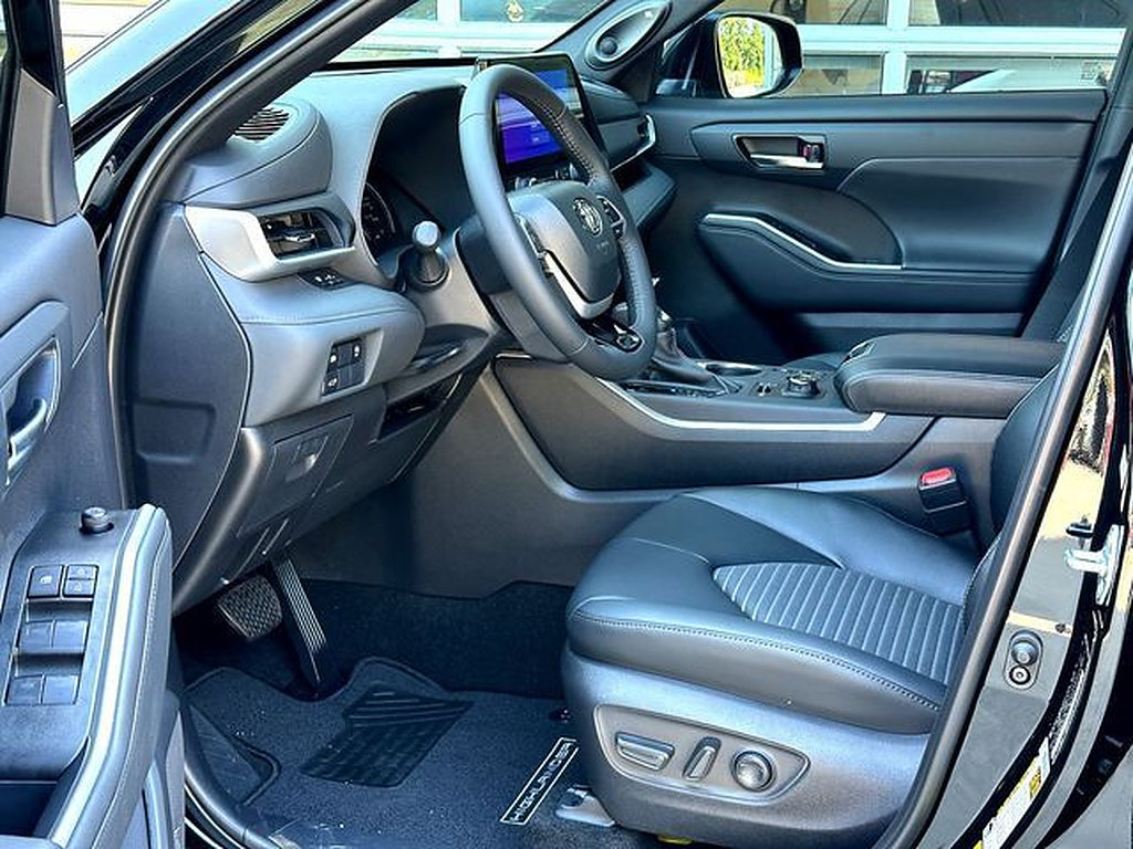 New 2026 Toyota Highlander XSE AWD/4WD image 10