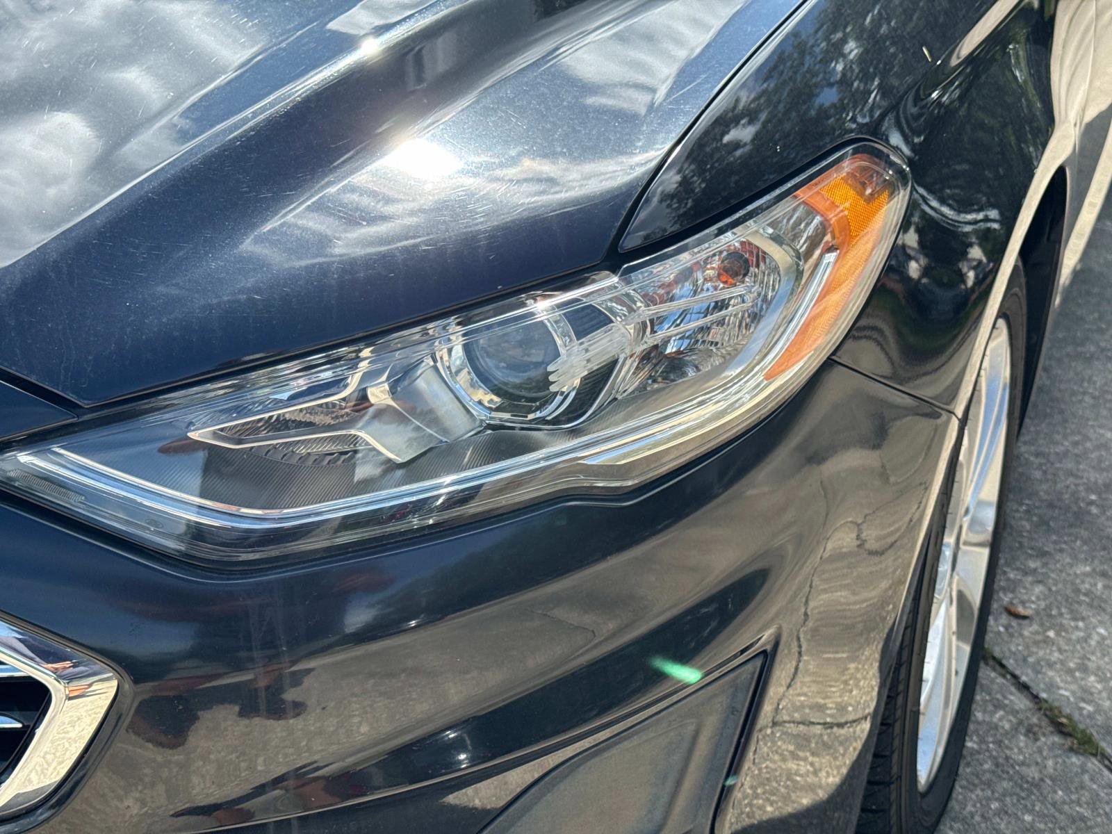 Used 2020 Ford Fusion SE image 9