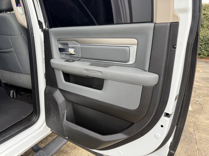 Used 2017 RAM 3500 Big Horn image 24