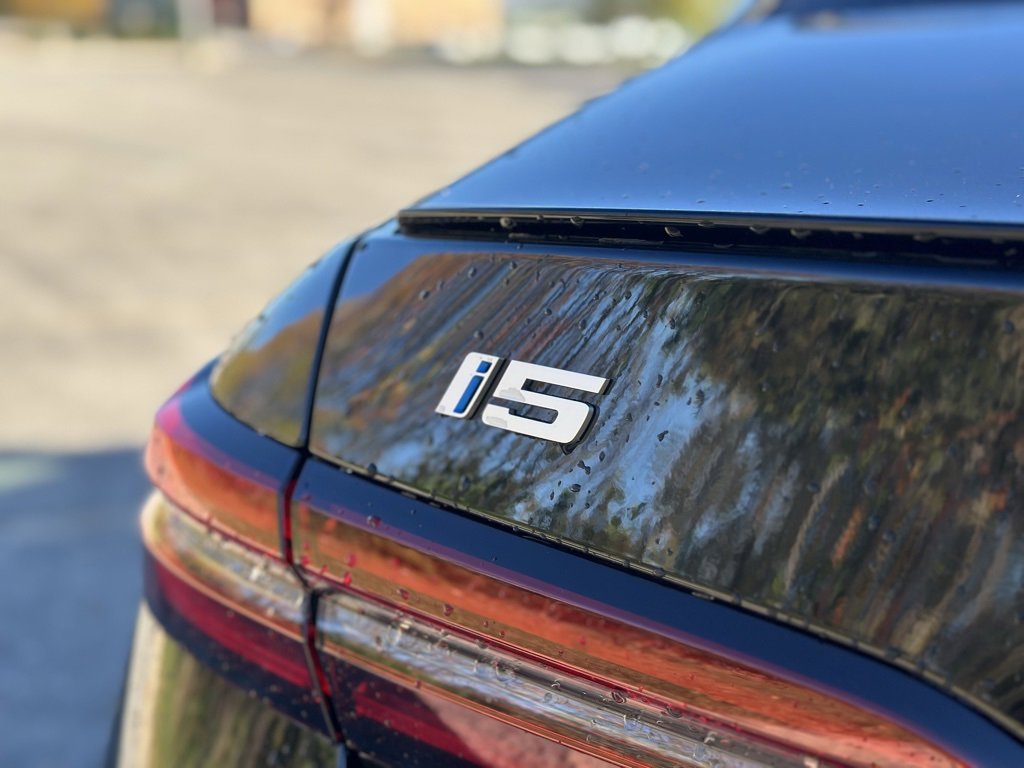 New 2025 BMW i5 M60 w/ Premium Package image 13