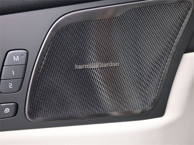New 2026 Volvo XC60 B5 Ultra w/ Protection Package Premier image 31