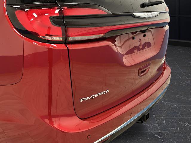 New 2026 Chrysler Pacifica Limited w/ Trailer Tow Group image 37
