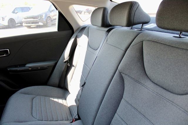 New 2025 Kia K4 EX FWD image 11