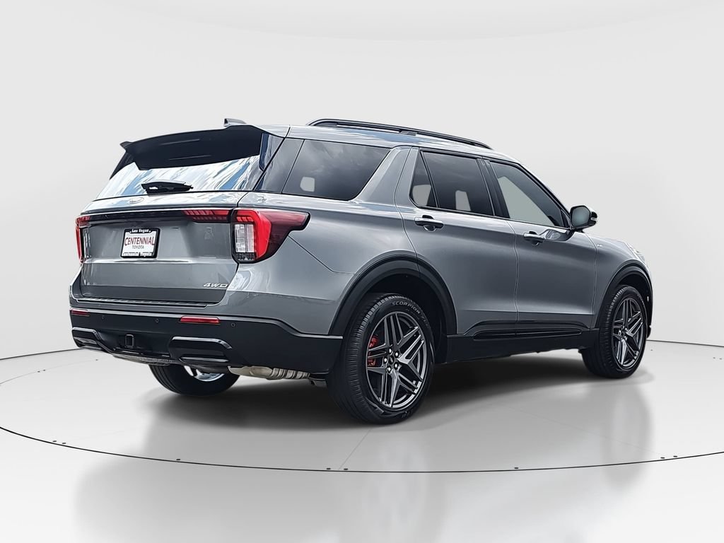 Used 2025 Ford Explorer ST-Line w/ Premium Package AWD/4WD image 5