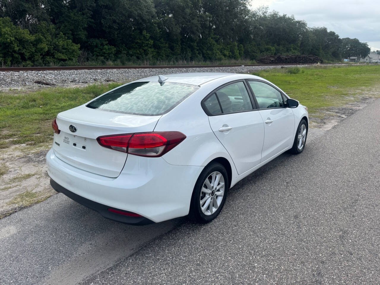 Used 2017 Kia Forte LX w/ LX Popular Package FWD image 6