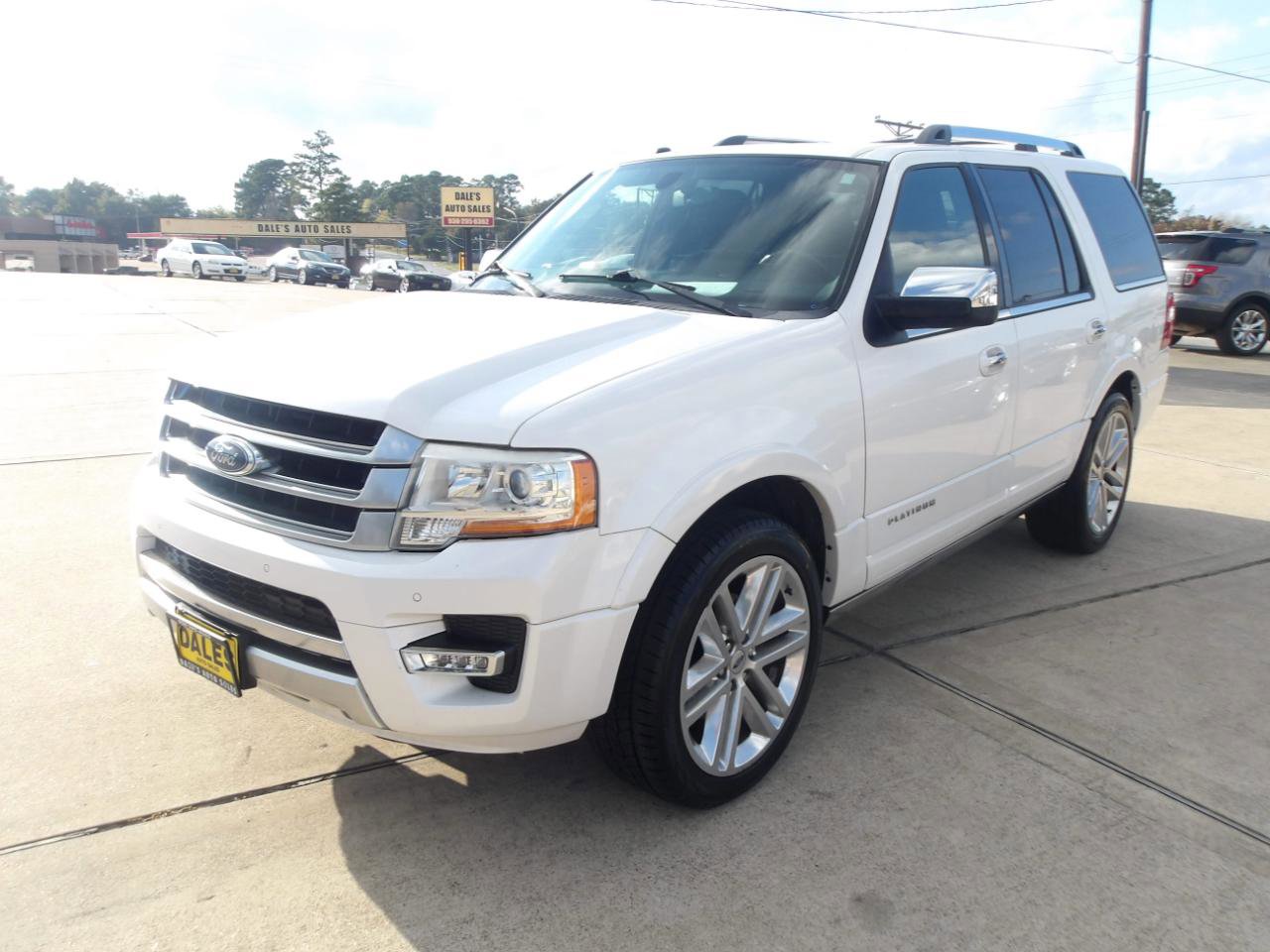 Used 2017 Ford Expedition Platinum RWD image 2