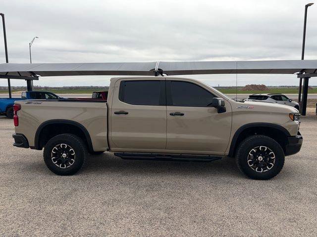 Used 2022 Chevrolet Silverado 1500 ZR2 w/ Technology Package image 4