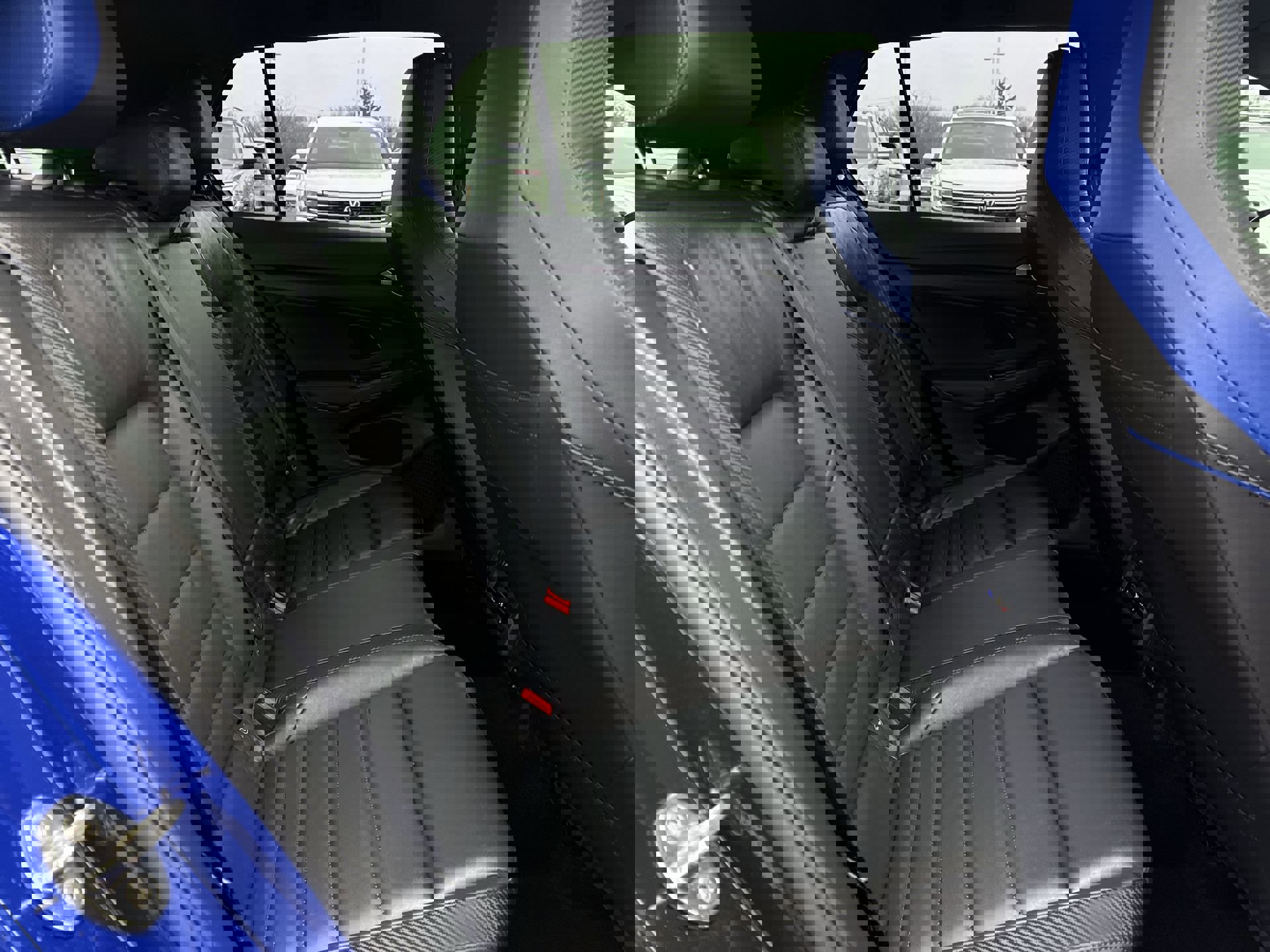 Used 2022 Volkswagen Golf R image 27