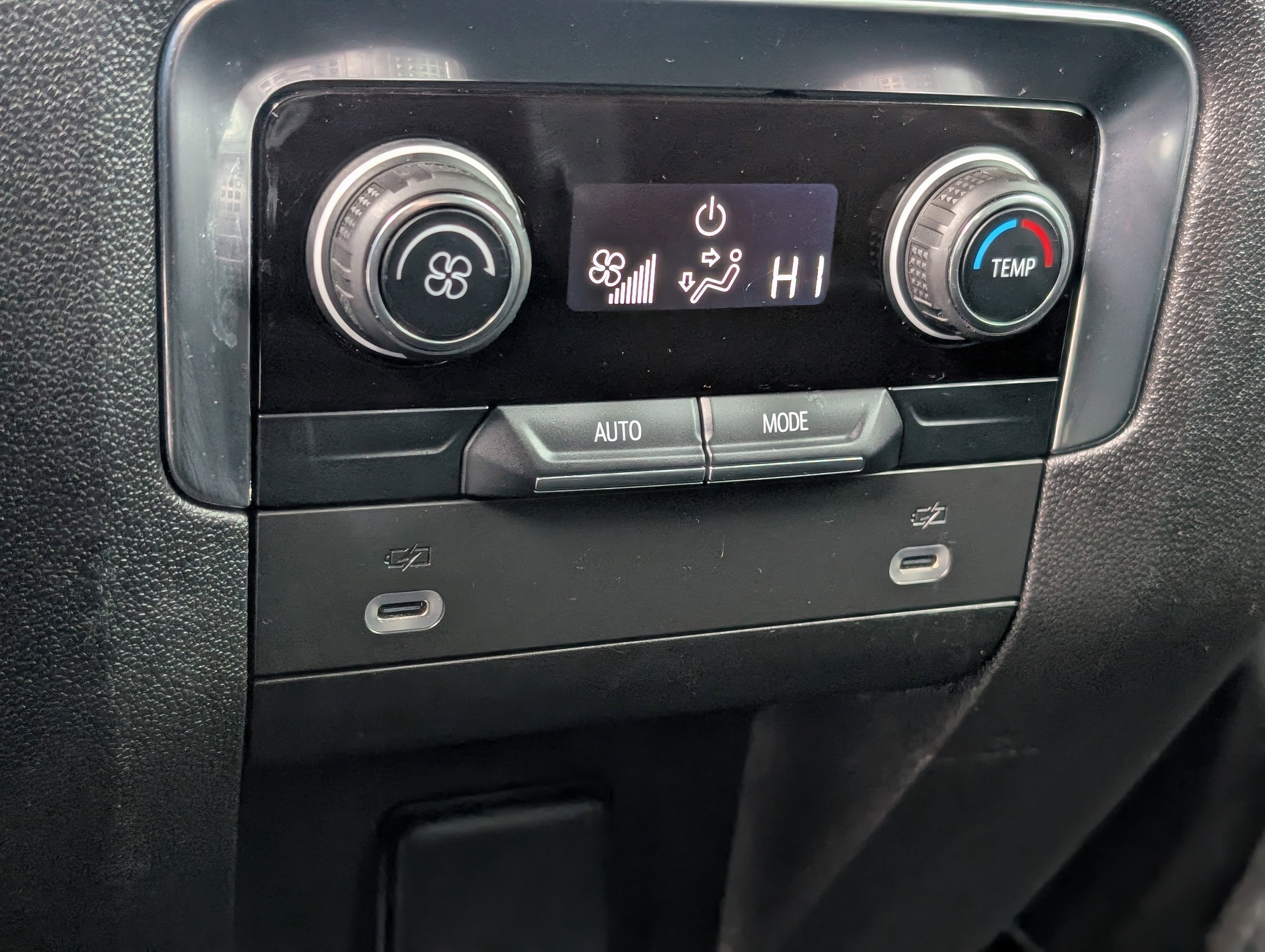 Used 2022 Chevrolet Tahoe LT image 37