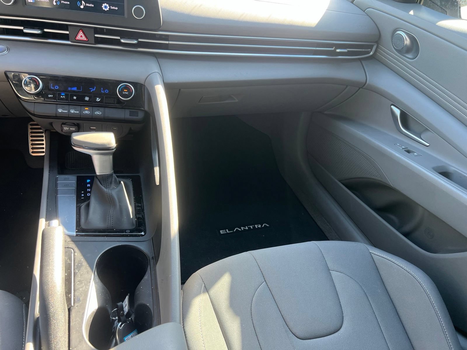 Certified 2025 Hyundai Elantra Sport FWD image 33