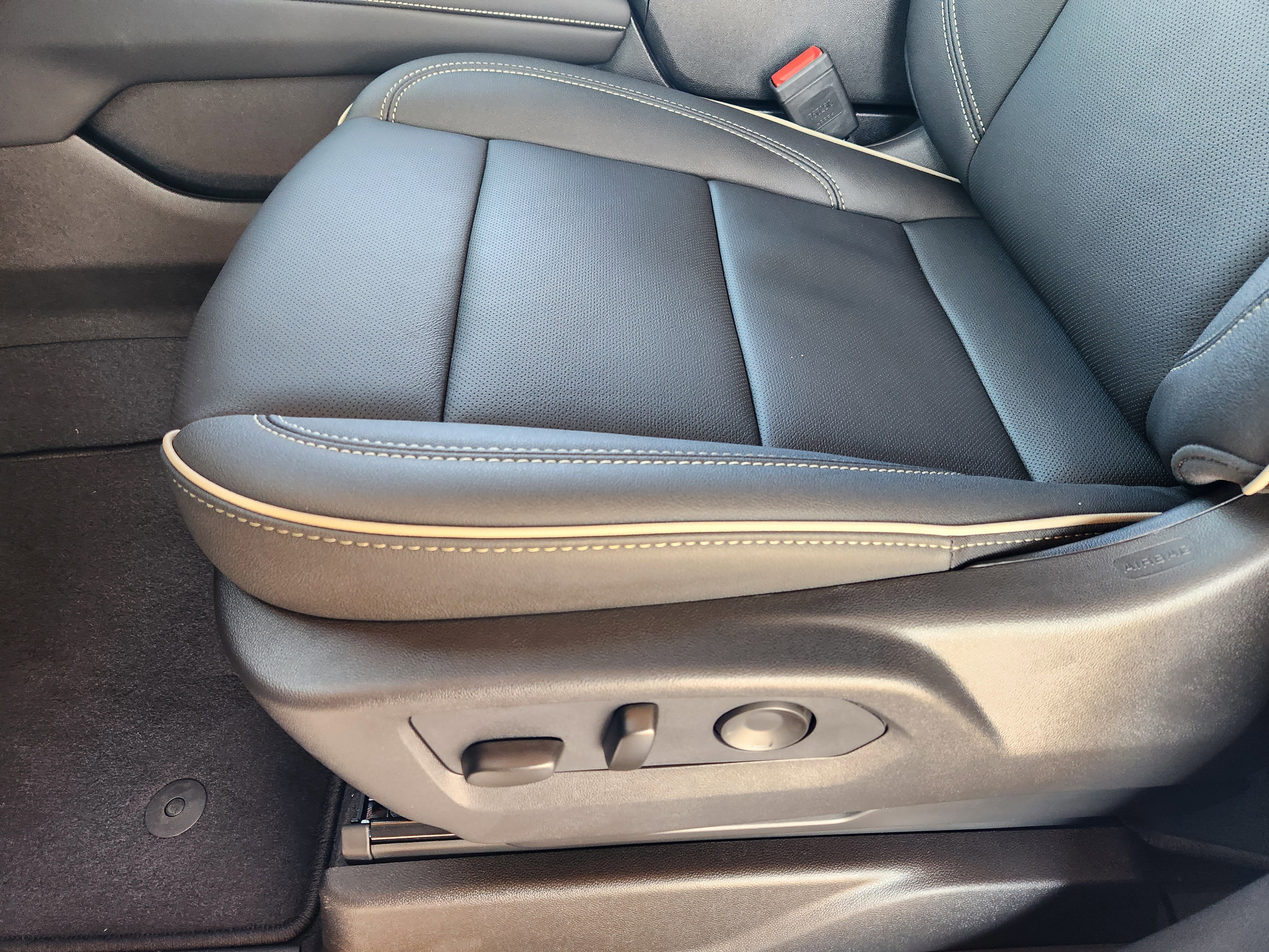 New 2026 Chevrolet Tahoe Premier w/ Sun And Tow Package image 19