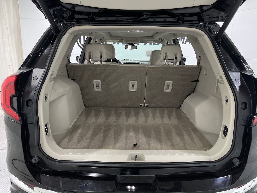 Used 2018 GMC Terrain Denali w/ Advanced Safety Package image 26