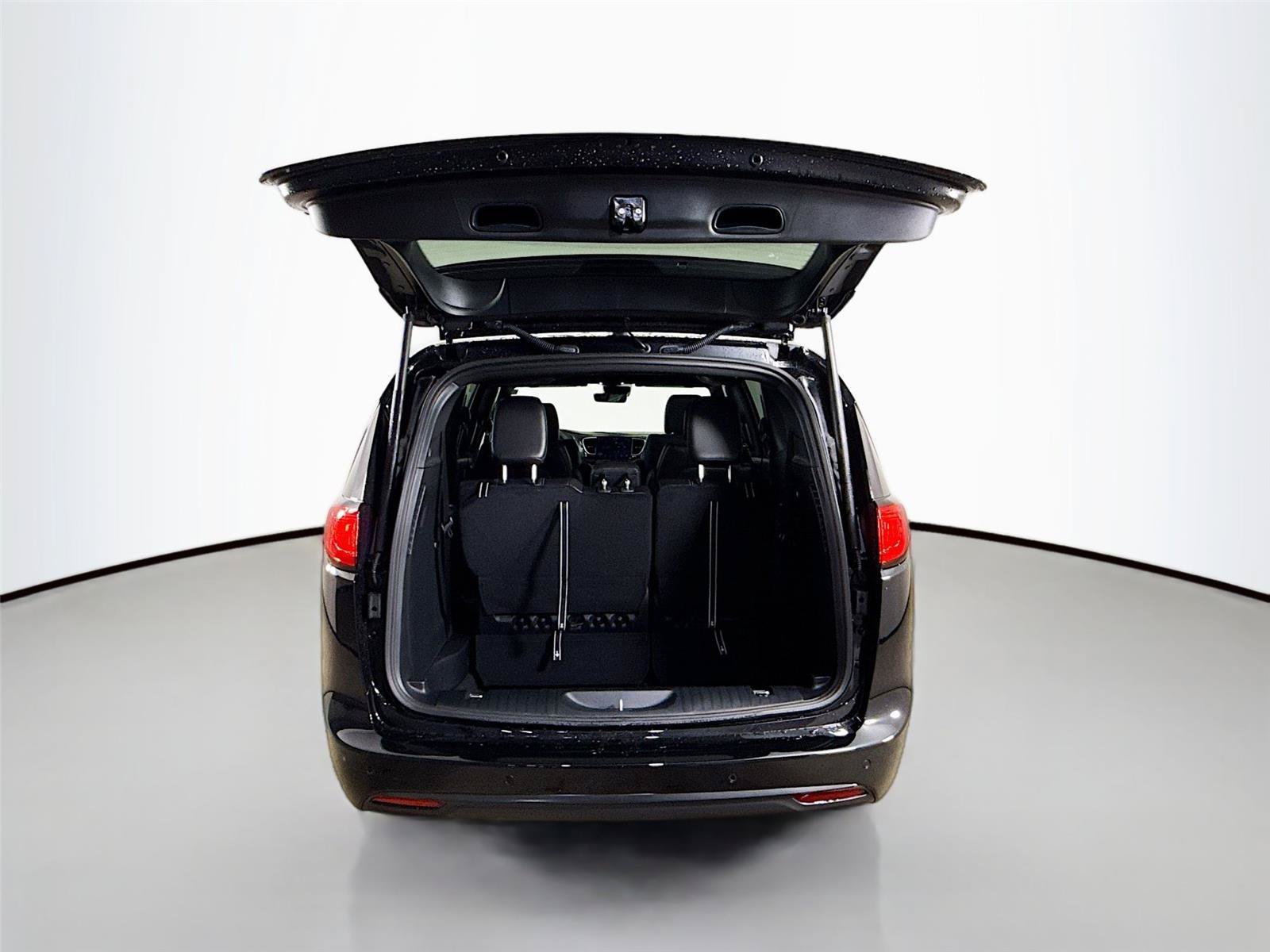 New 2027 Chrysler Pacifica LX FWD image 26