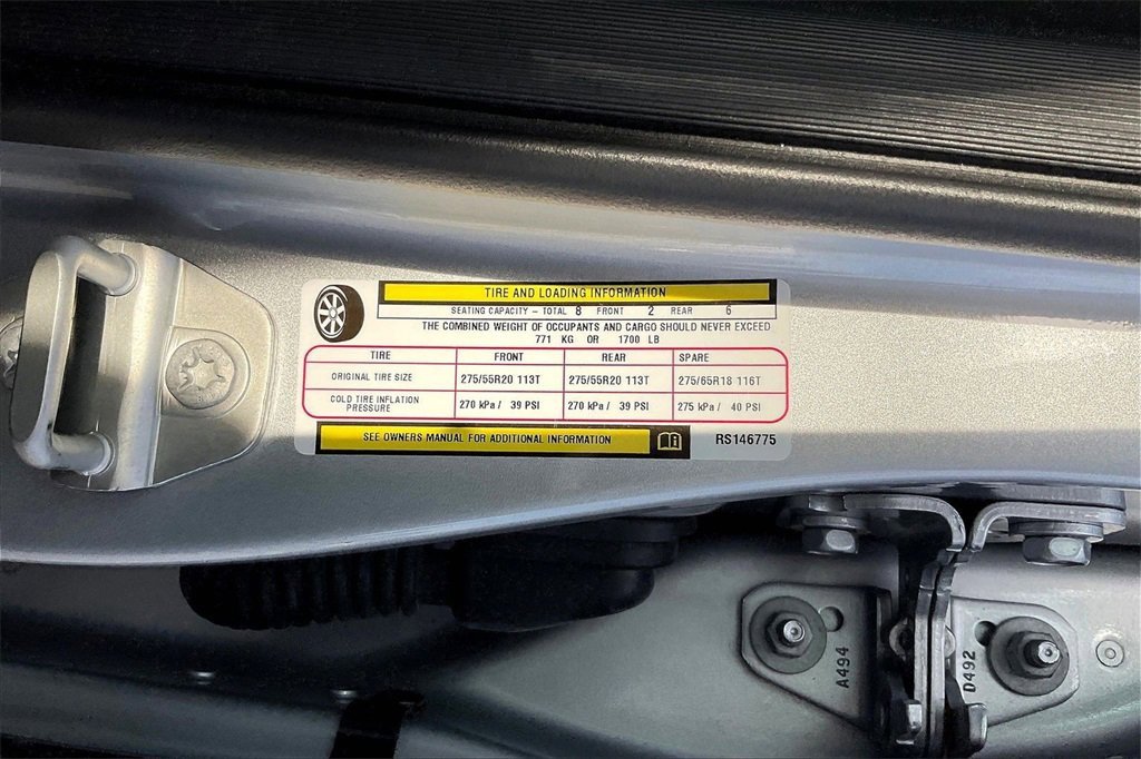 Used 2024 Jeep Wagoneer Series II w/ Flexible Seating Group image 29