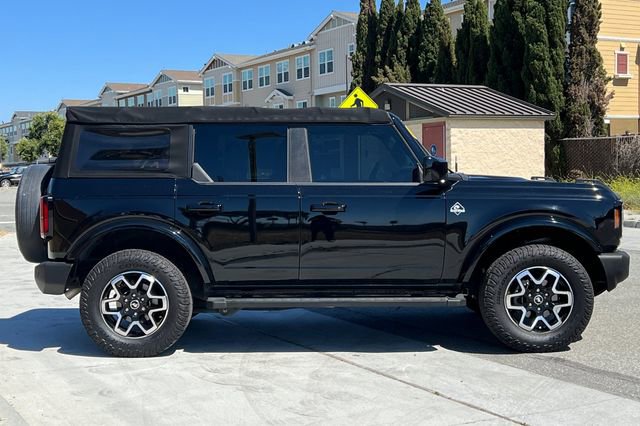 Used 2022 Ford Bronco Outer Banks image 3