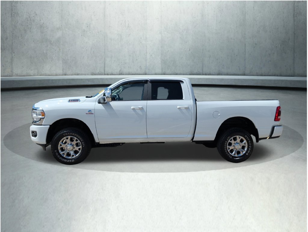 Used 2024 RAM 2500 Laramie w/ Safety Group AWD/4WD image 2