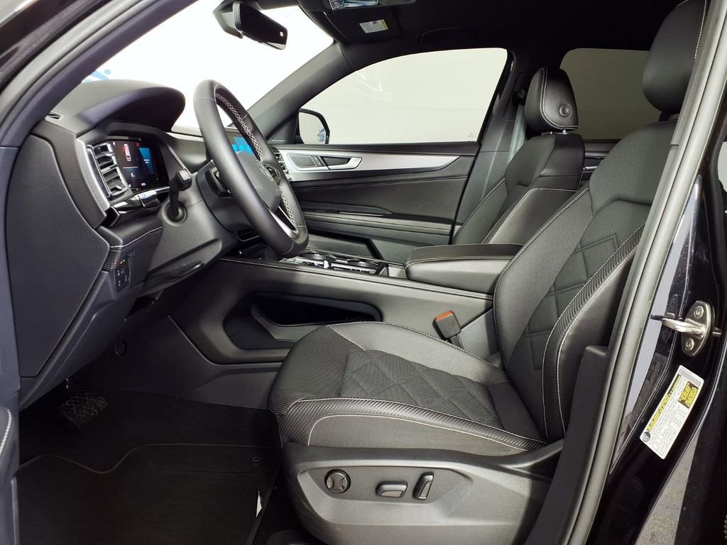Used 2024 Volkswagen Atlas Cross Sport SE FWD image 7