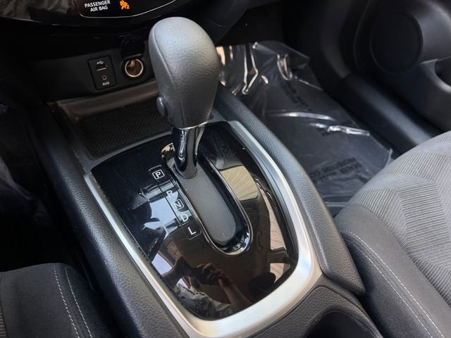 Used 2016 Nissan Rogue SV w/ SV Premium Package image 26