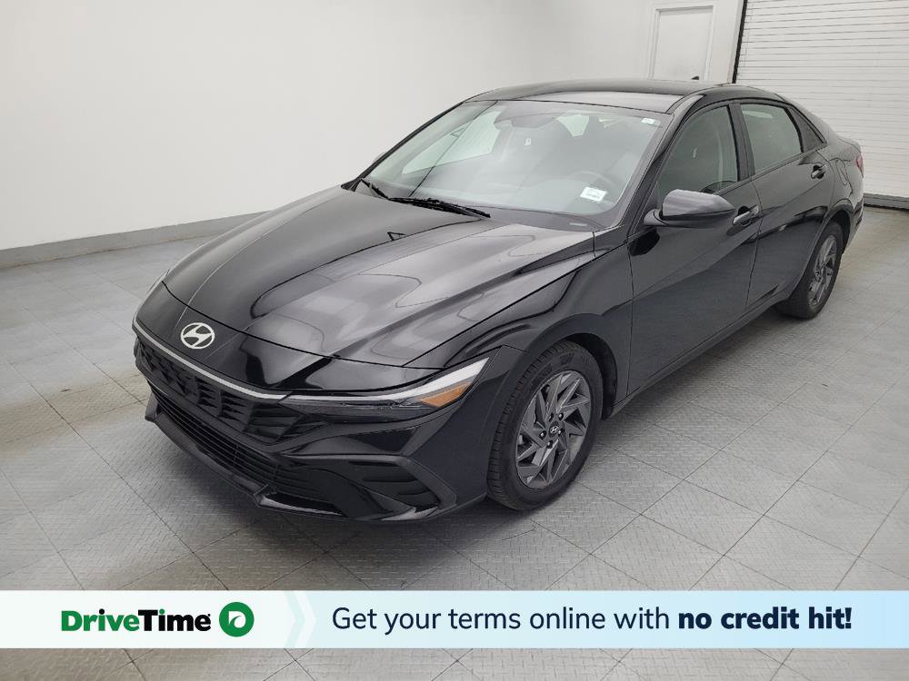 Used 2024 Hyundai Elantra SEL image 1