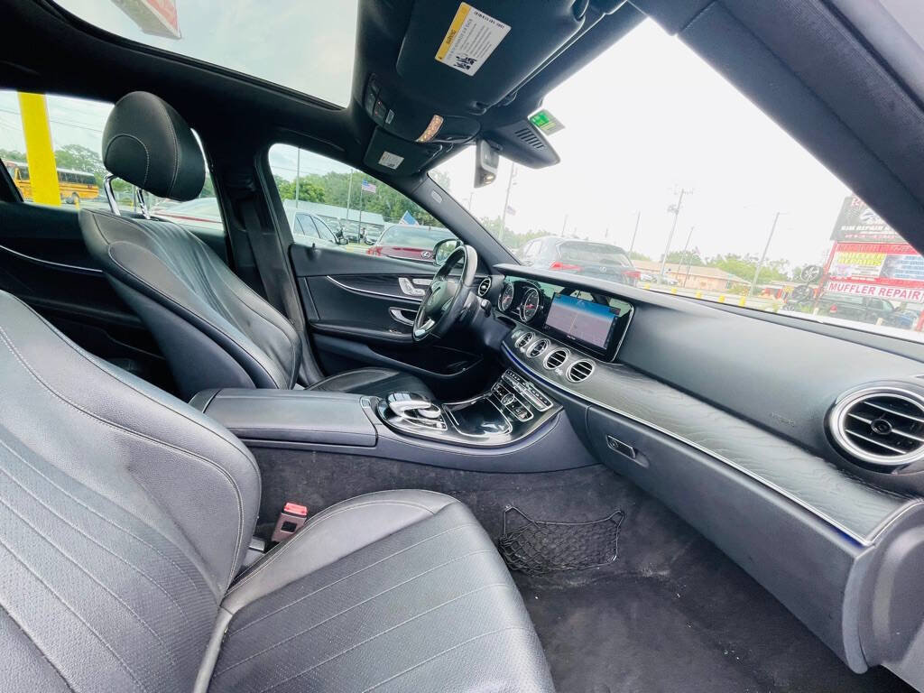 Used 2017 Mercedes-Benz E 300 E 300 4dr Sedan image 28